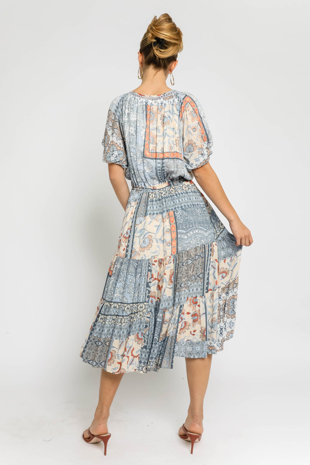 Chloe Parker Blue Floral Peasant Short Sleeve Midi Dress