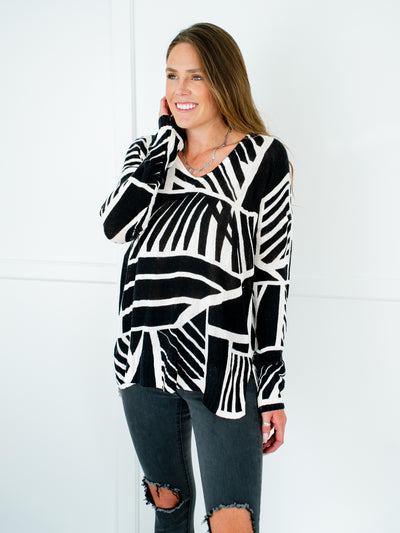 Black and White Geometric Sweater-Dakotas Boutique